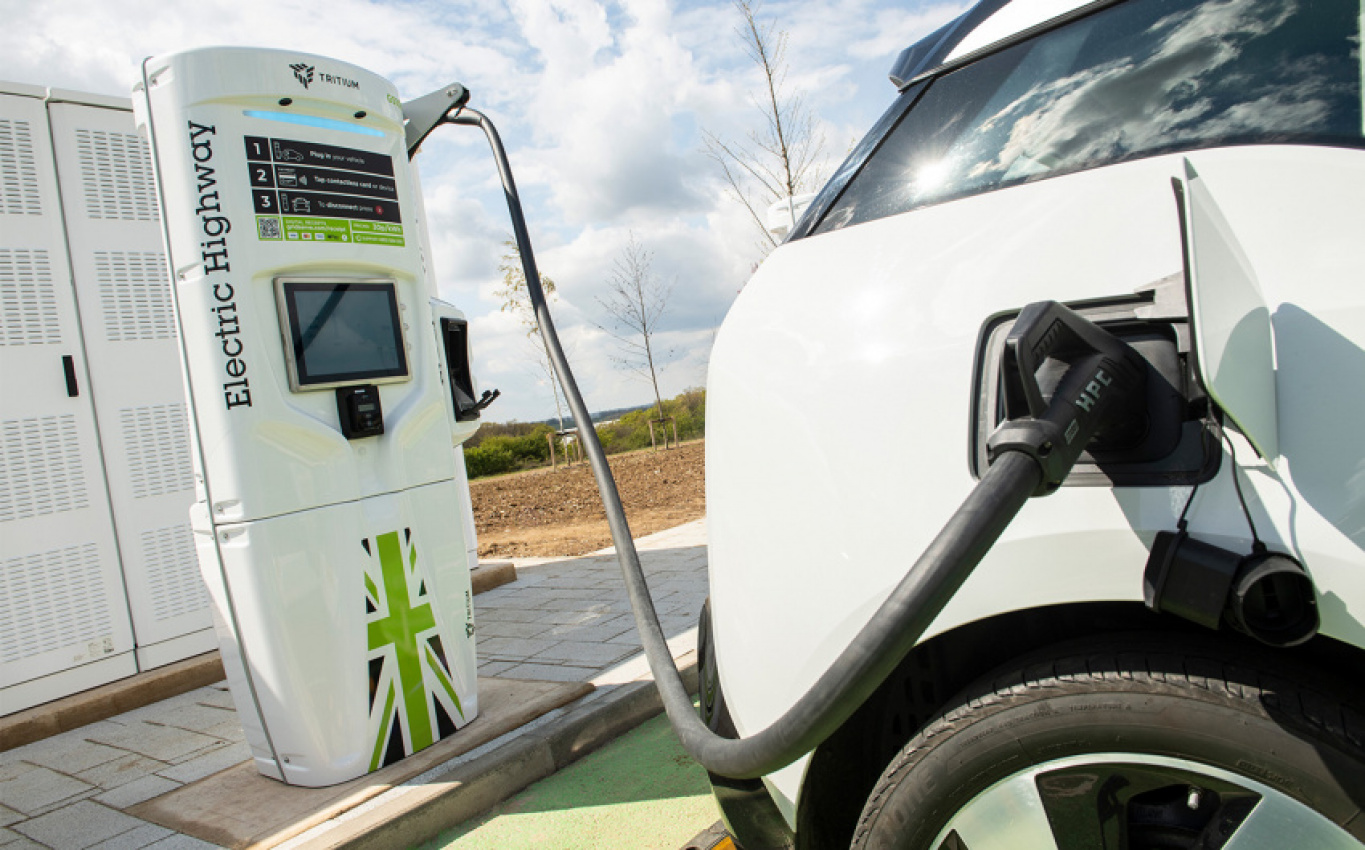 autos, cars, news, electric car charging, electric cars, government, investment, vnex, government pledges £500m to increase number of ev charging points tenfold by 2030