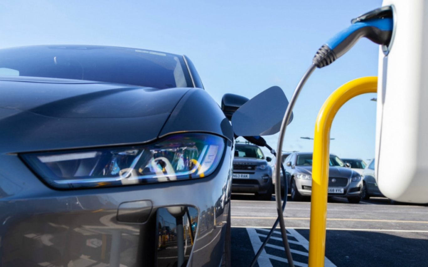 autos, cars, news, electric car charging, electric cars, government, investment, vnex, government pledges £500m to increase number of ev charging points tenfold by 2030