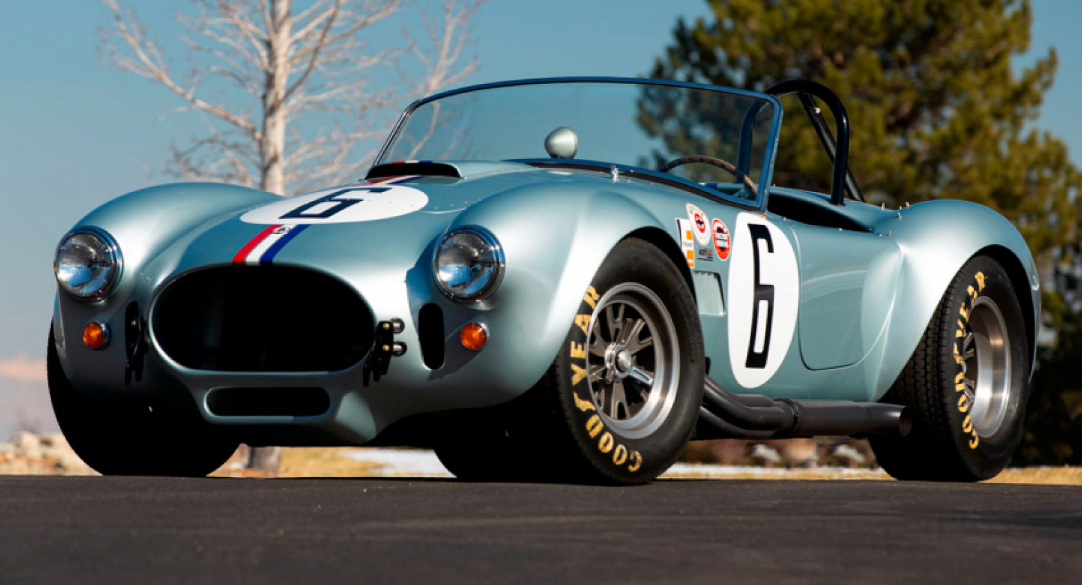 autos, cars, news, shelby, auction, classics, cobra, motorsports, racing, used cars, vnex, rare 1965 shelby 427 s/c cobra was a race winner at the 12 hours of sebring