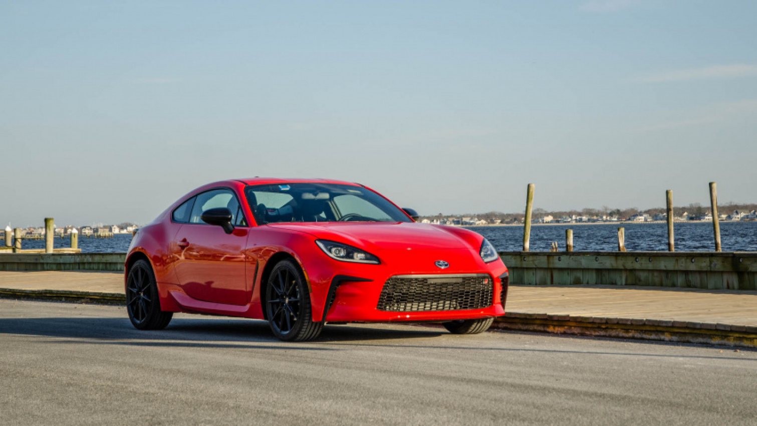 autos, bmw, cars, toyota, android, toyota gr86, vnex, android, test drive: 2022 toyota gt86 premium — budget 2 series beater?