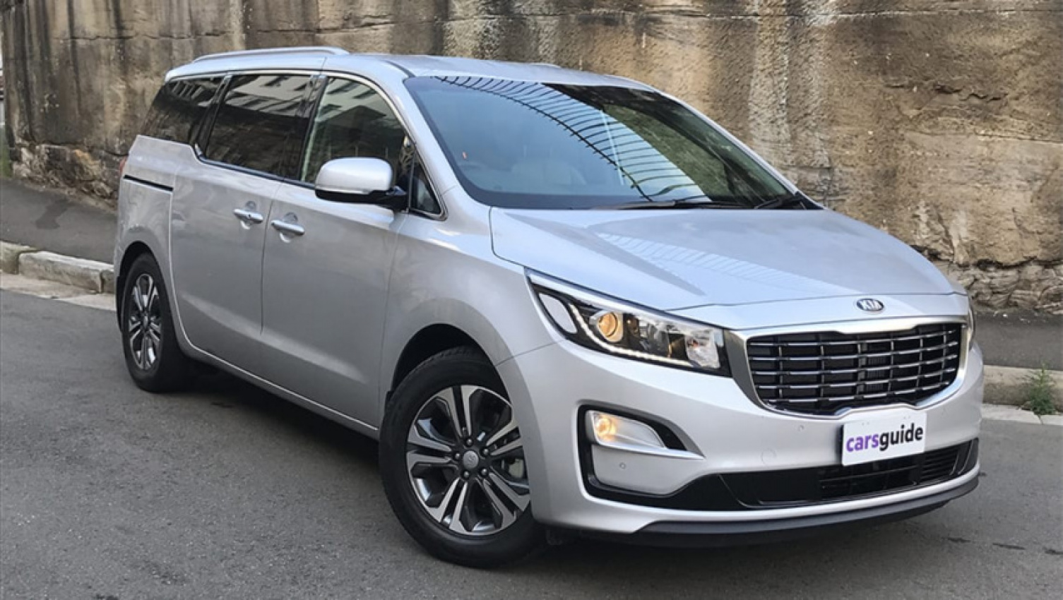 autos, cars, kia, recalls, industry news, kia carnival, kia news, kia people mover range, people mover, showroom news, vnex, kia carnival 2020 recall: more than 2000 people movers might catch on fire due to alternator