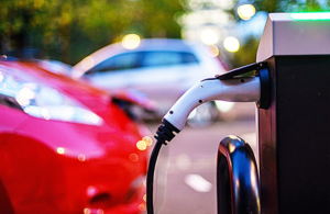 autos, cars, electric vehicles, commercial, ev infrastructure, fuel, government pledges tenfold expansion in chargepoints by 2030