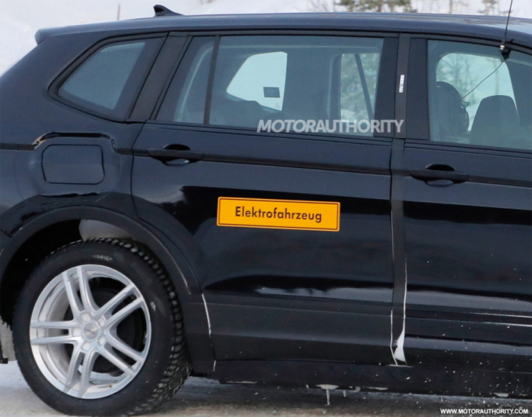 autos, cars, volkswagen, electric cars, spy shots, suvs, volkswagen news, possible volkswagen id.8 test mule spied