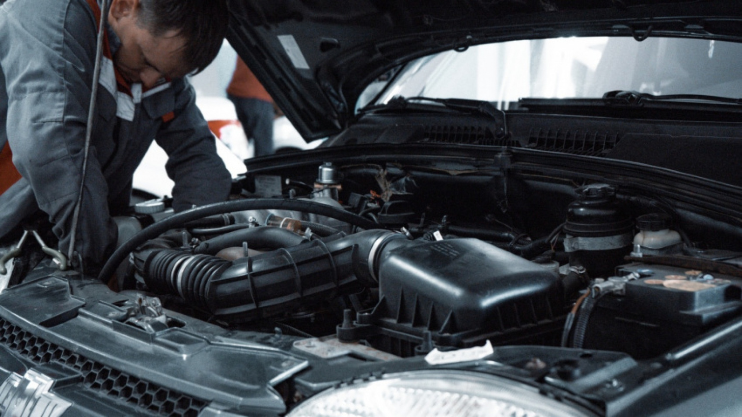autos, car, costs, keeping, low, repair, secrets, to, secrets to keeping car repair costs low