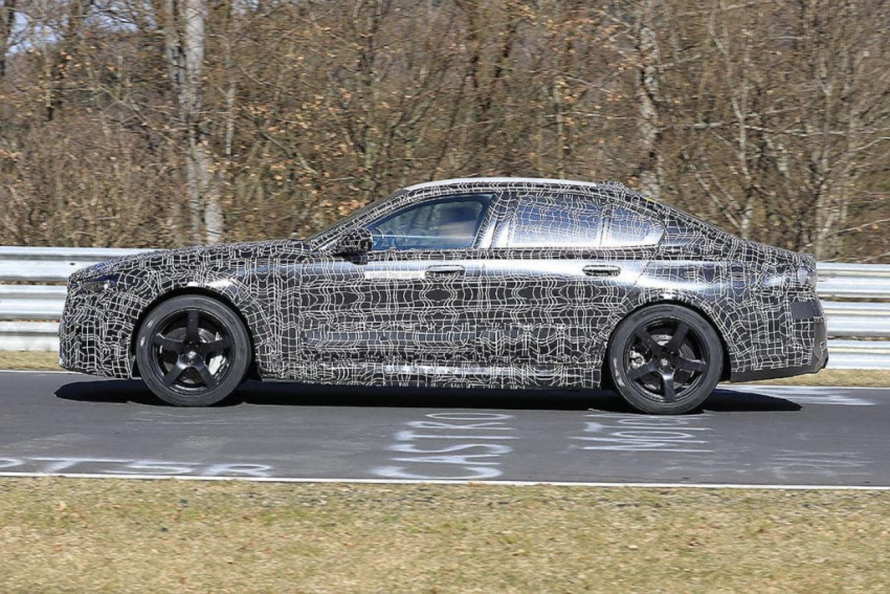 autos, bmw, cars, reviews, car news, coupe, performance cars, prestige cars, spy pics, new bmw m5 plugs in at nurburgring