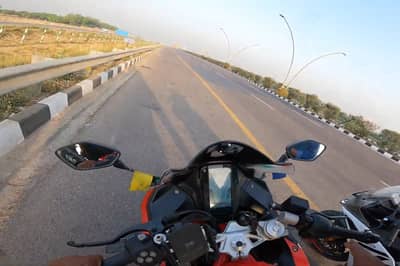 article, autos, cars, ktm, drag racing, ktm rc, motorcycle videos, motorcycles, news, sportsbikes, tvs apache, battle of fully-faired sports bikes; ktm rc390 vs tvs apache rr310 drag race
