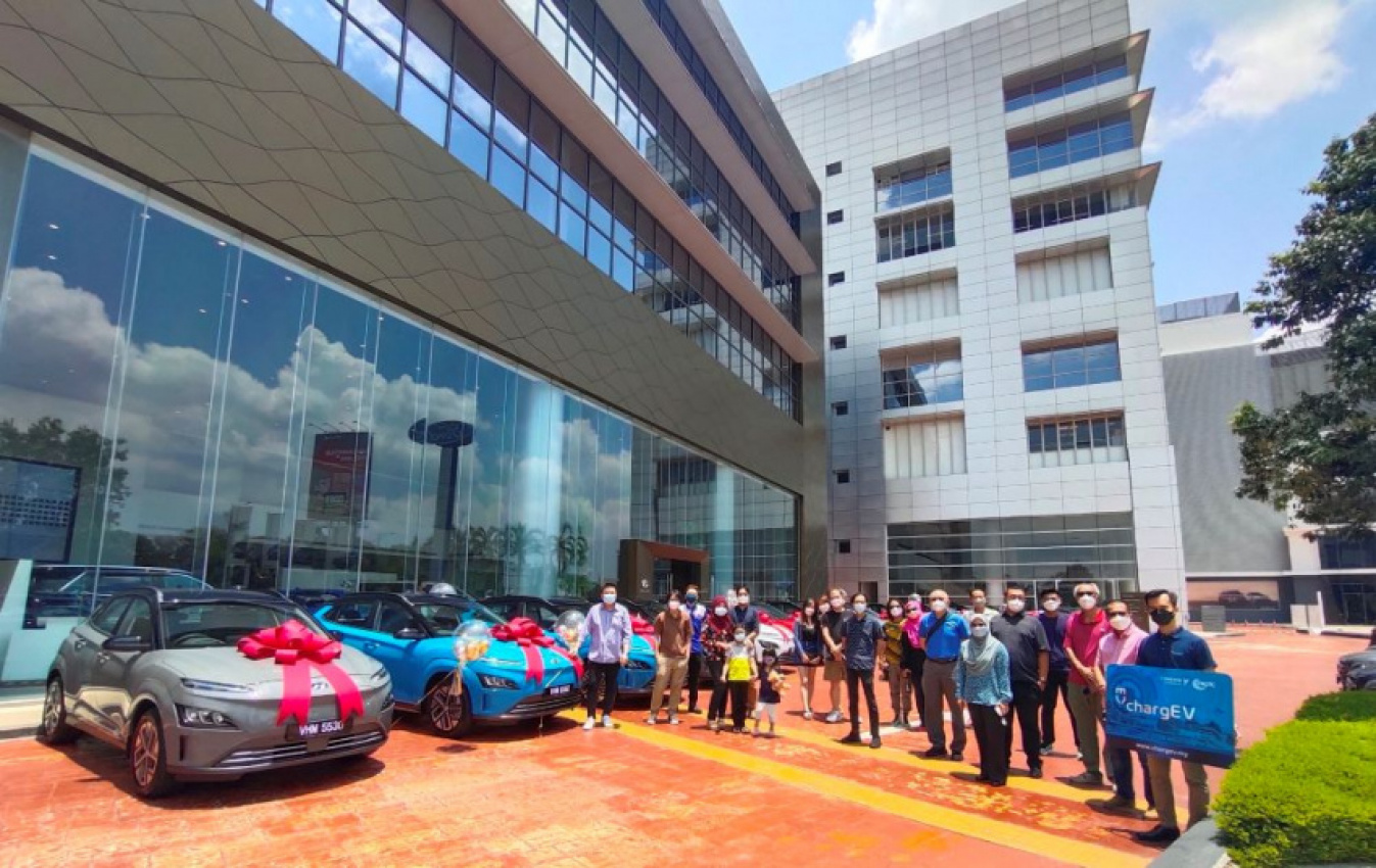 autos, cars, autos hyundai, first 13 buyers take delivery of hundai kona electric