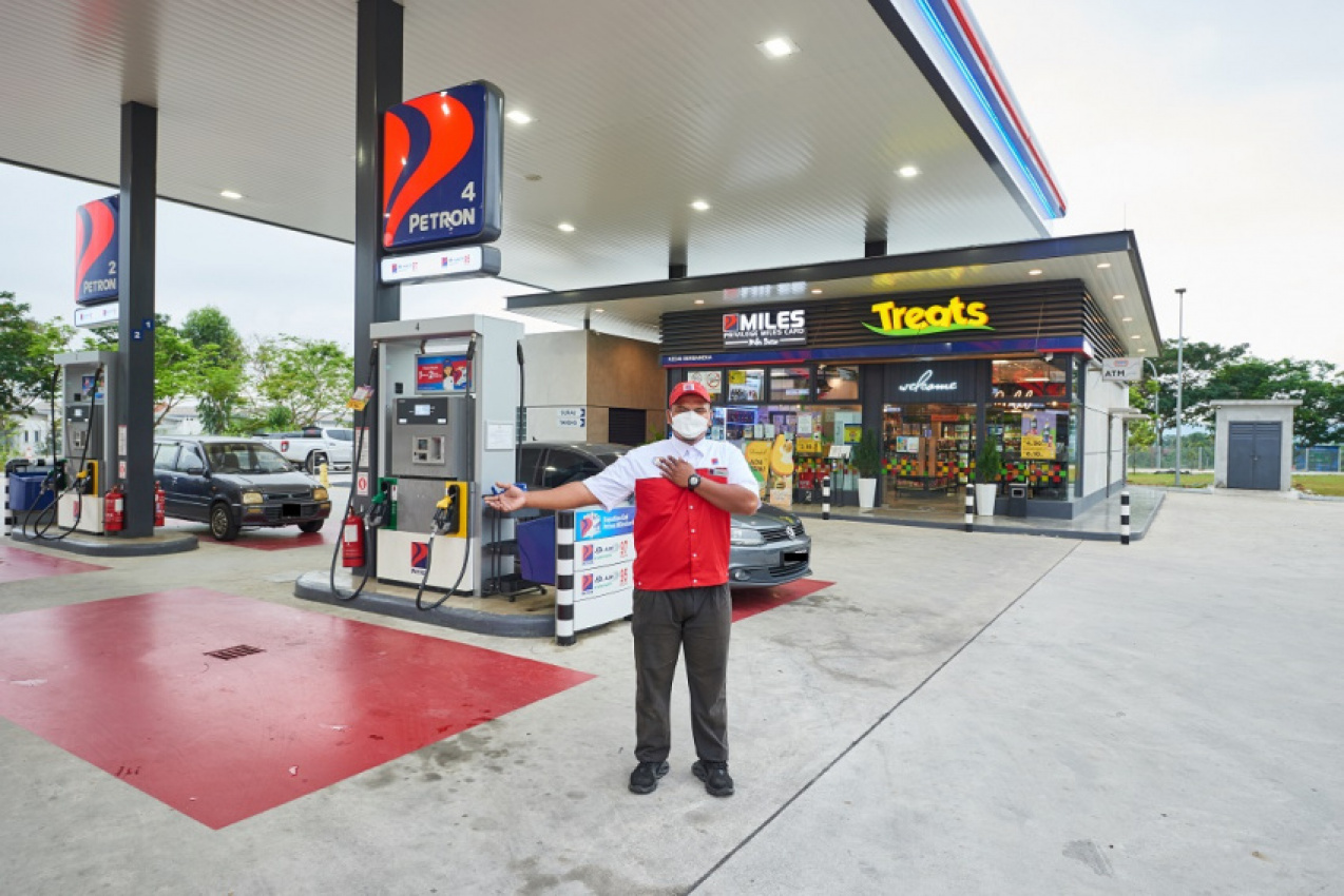 autos, cars, featured, fuel station, malaysia, petrol station, petron, petron malaysia, service station, petron malaysia celebrates 10th anniversary