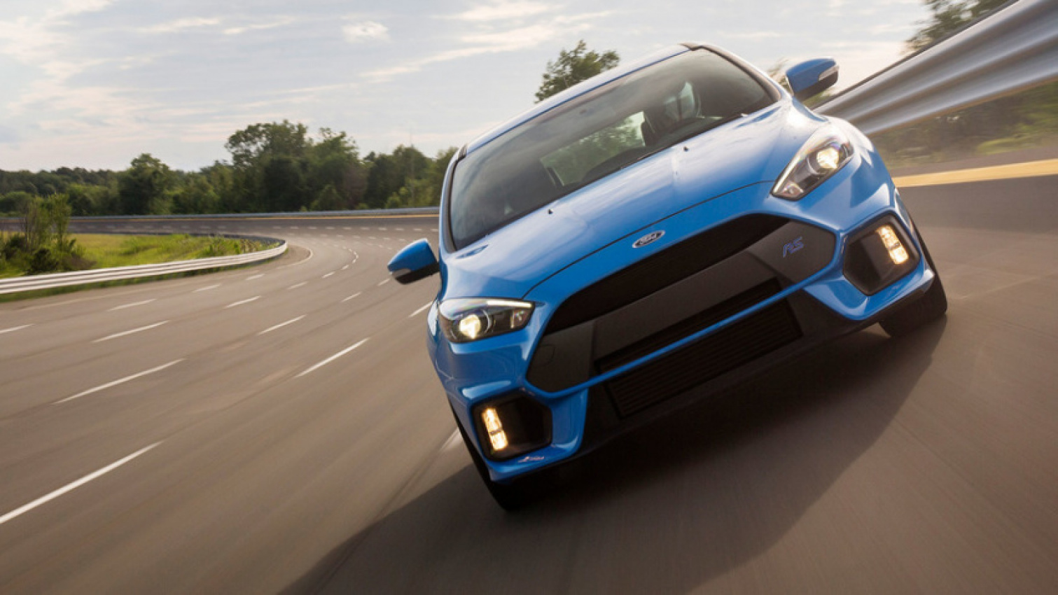 autos, cars, ford, ford focus, ford focus rs shifts into sixth gear at 153 mph in top speed run