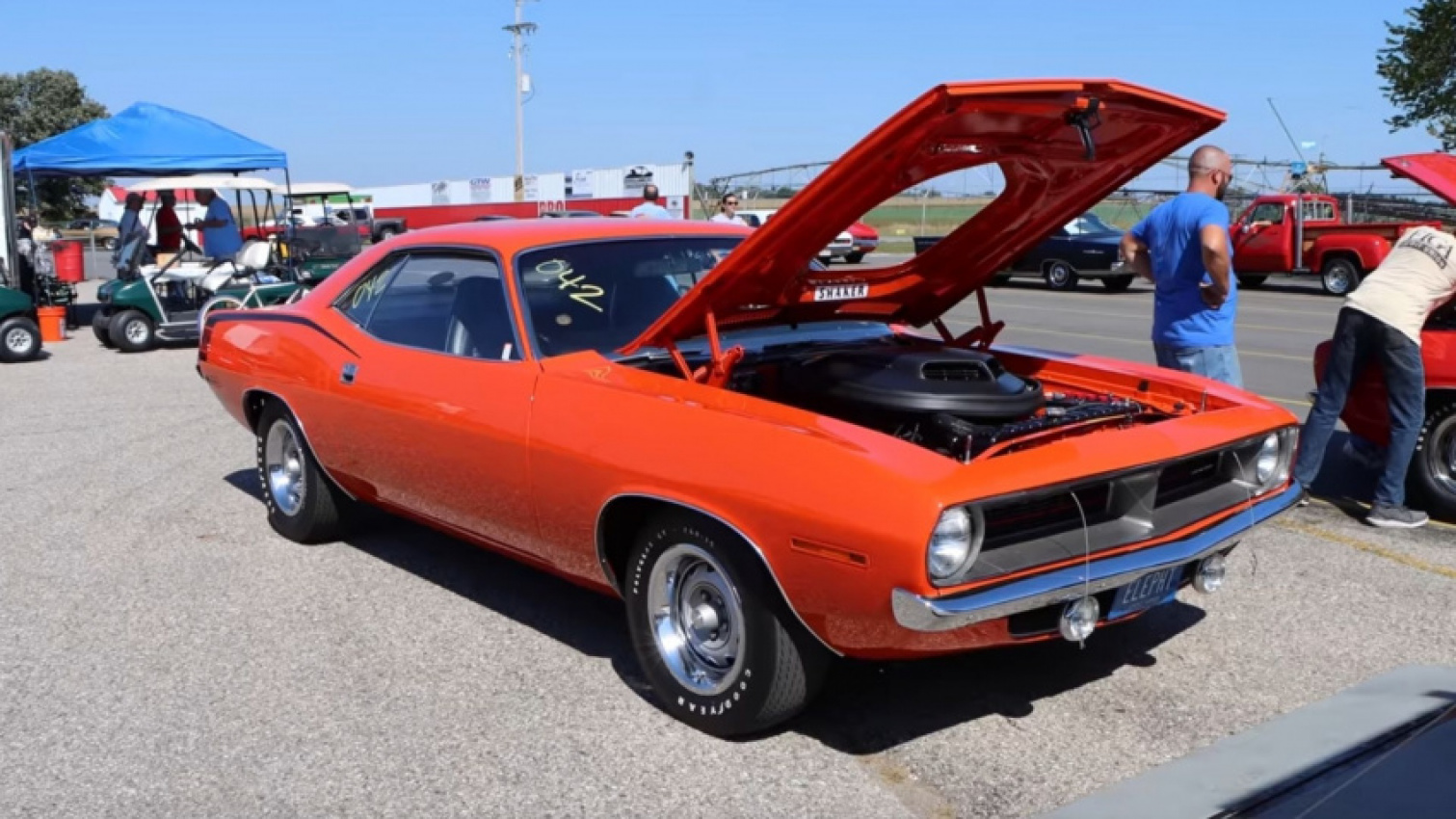 autos, cars, chevrolet, plymouth, american, asian, celebrity, classic, client, europe, exotic, features, handpicked, luxury, modern classic, muscle, news, newsletter, off-road, sports, supercar, trucks, 1970 plymouth cuda races 1969 chevrolet chevelle ss