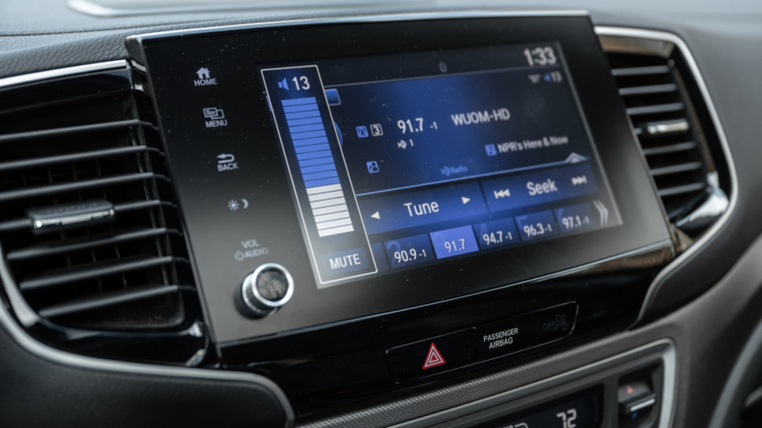 audi, autos, cars, honda, reviews, honda ridgeline, the honda ridgeline's audio system has some ups and several downs