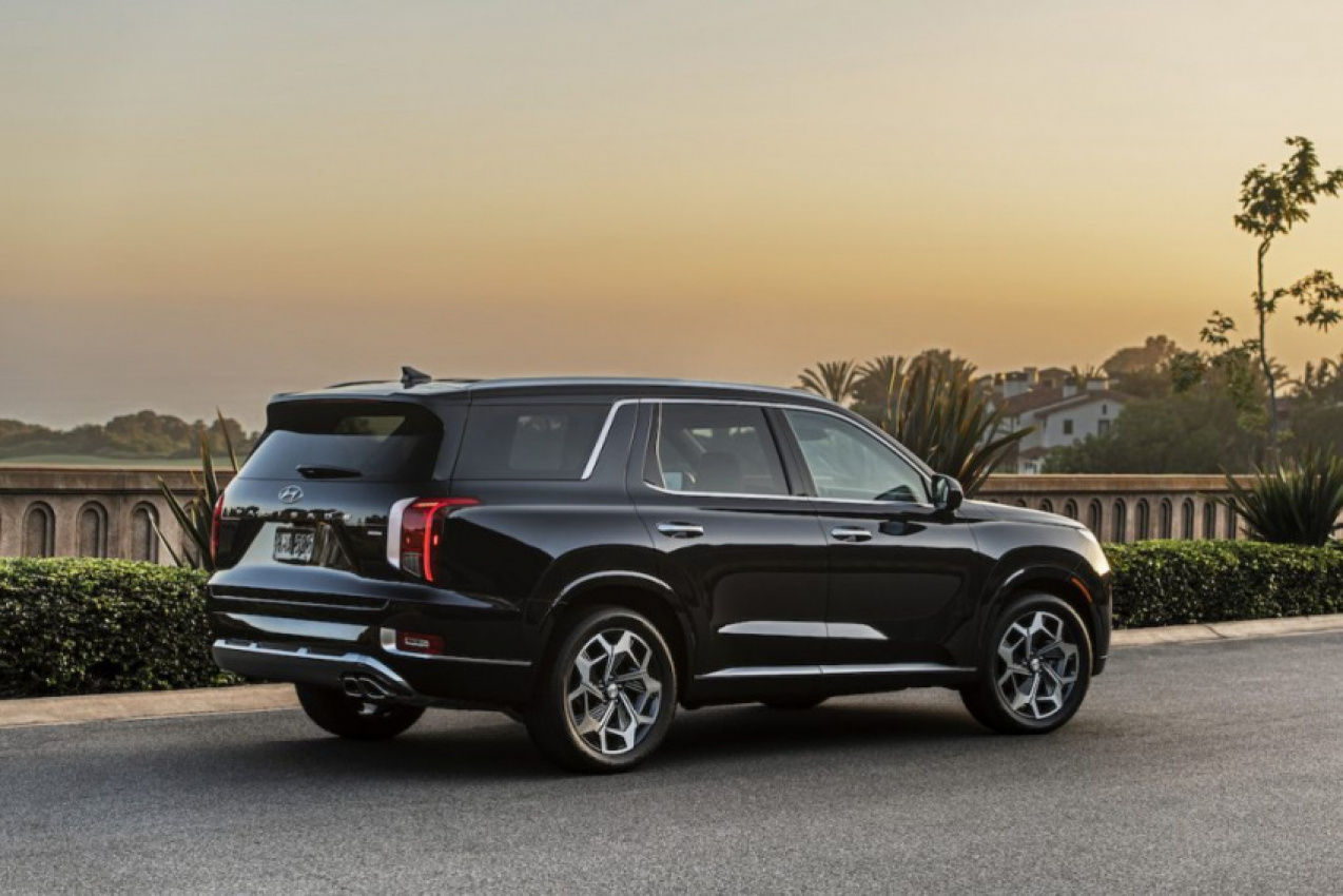 autos, cars, hyundai suv, kia telluride, palisade, vnex, palisade or telluride? they’re the same, aren’t they?