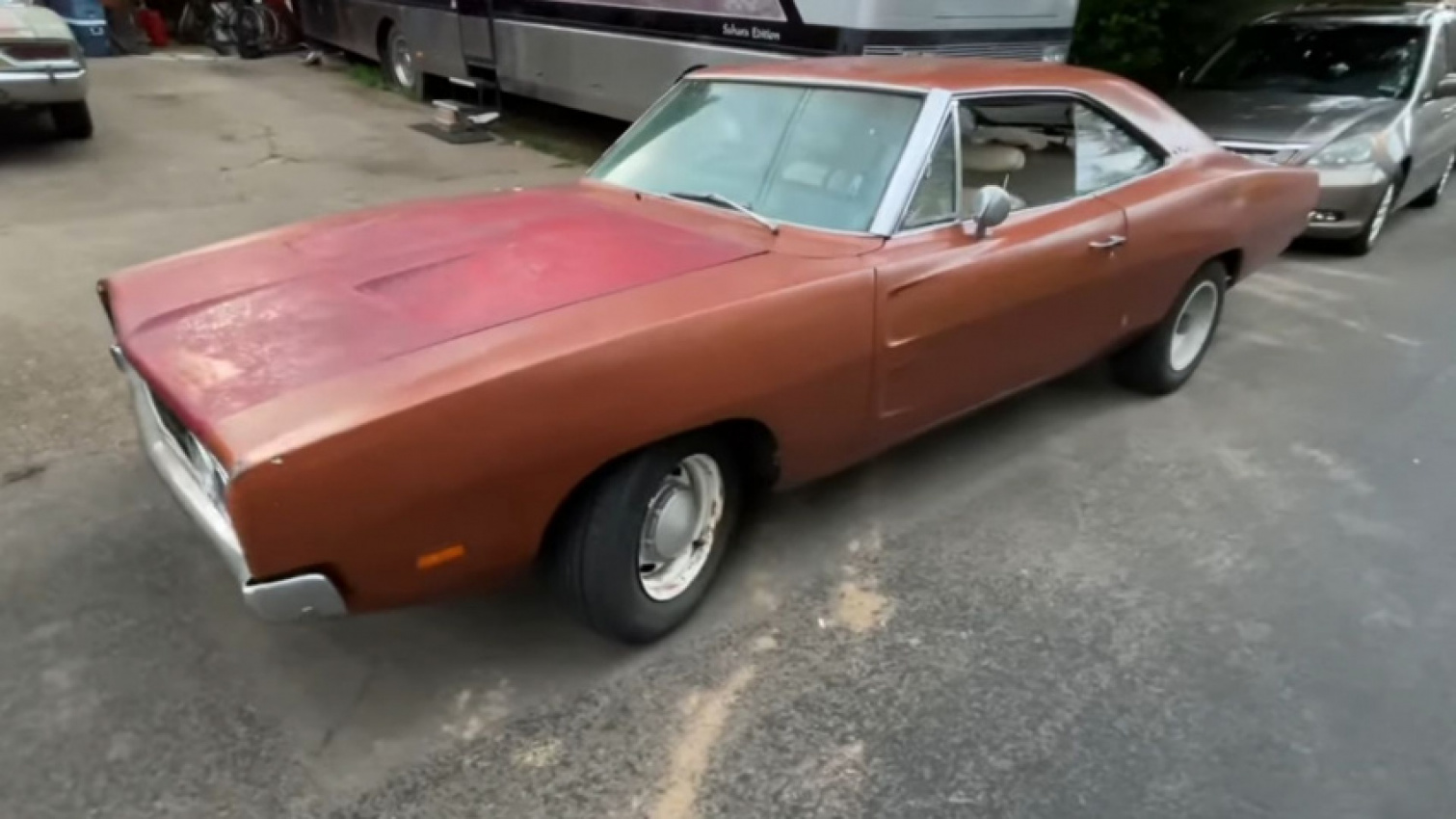 autos, cars, dodge, american, asian, celebrity, classic, client, europe, exotic, features, handpicked, luxury, modern classic, muscle, news, newsletter, off-road, sports, trucks, numbers-matching 1969 dodge charger 500 packs a 440