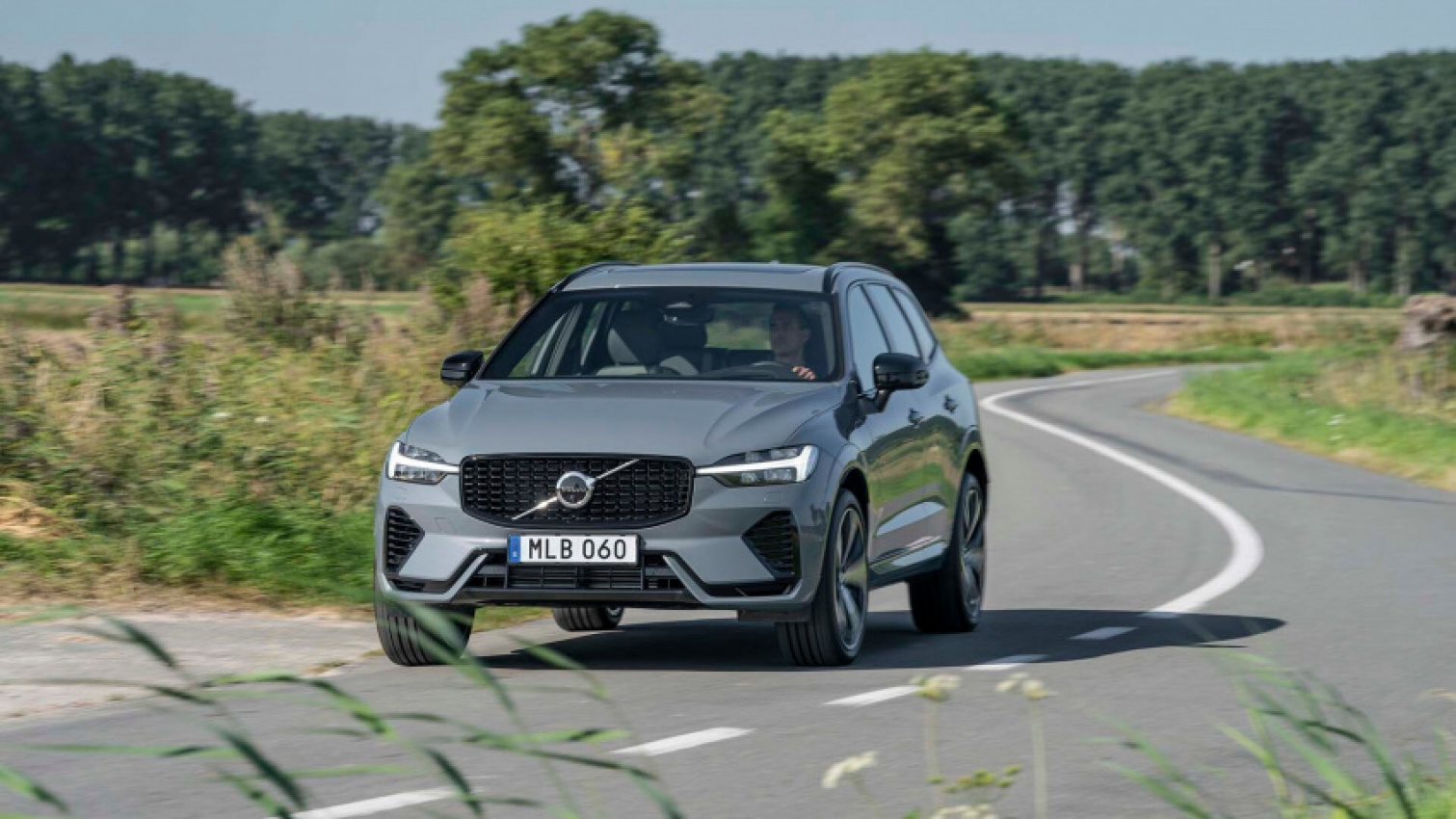 cars, hybrid cars, volvo, android, first drives, hybrids, plug-in hybrids, volvo news, volvo xc60, volvo xc60 news, android, first drive review: 2022 volvo xc60 recharge plug-in hybrid delivers more range and power