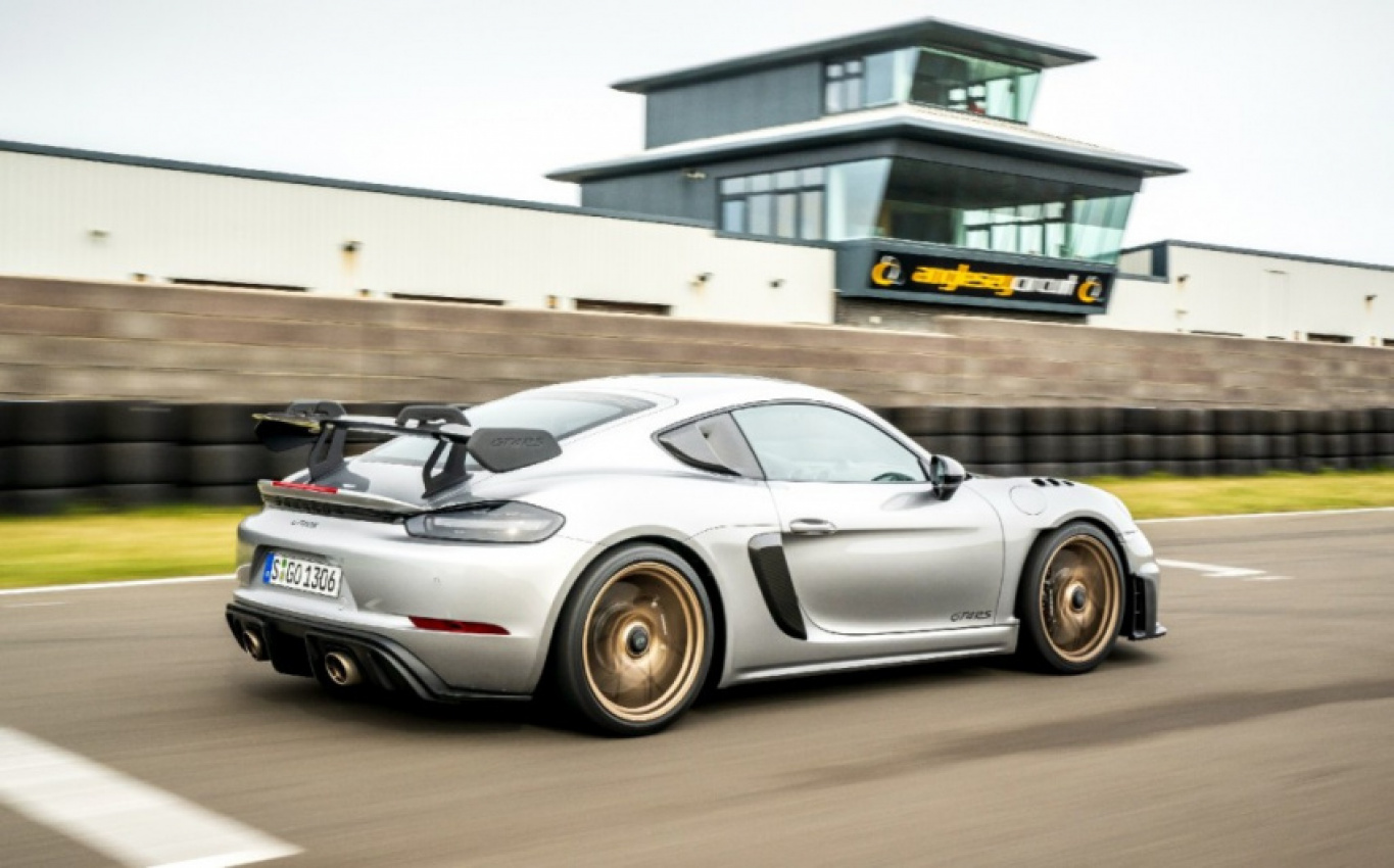 autos, cars, first drives, porsche, reviews, android, cayman, porsche 718 cayman, sport, android, porsche 718 cayman gt4 rs 2022 review: a  phenomenal track weapon but give me something else to drive home