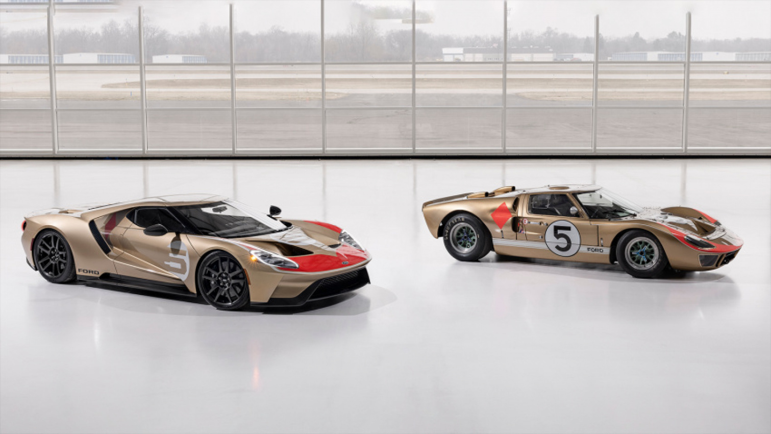 autos, cars, events, ford, 2022 ford gt holman moody heritage edition celebrates third place with golden paddle shifters