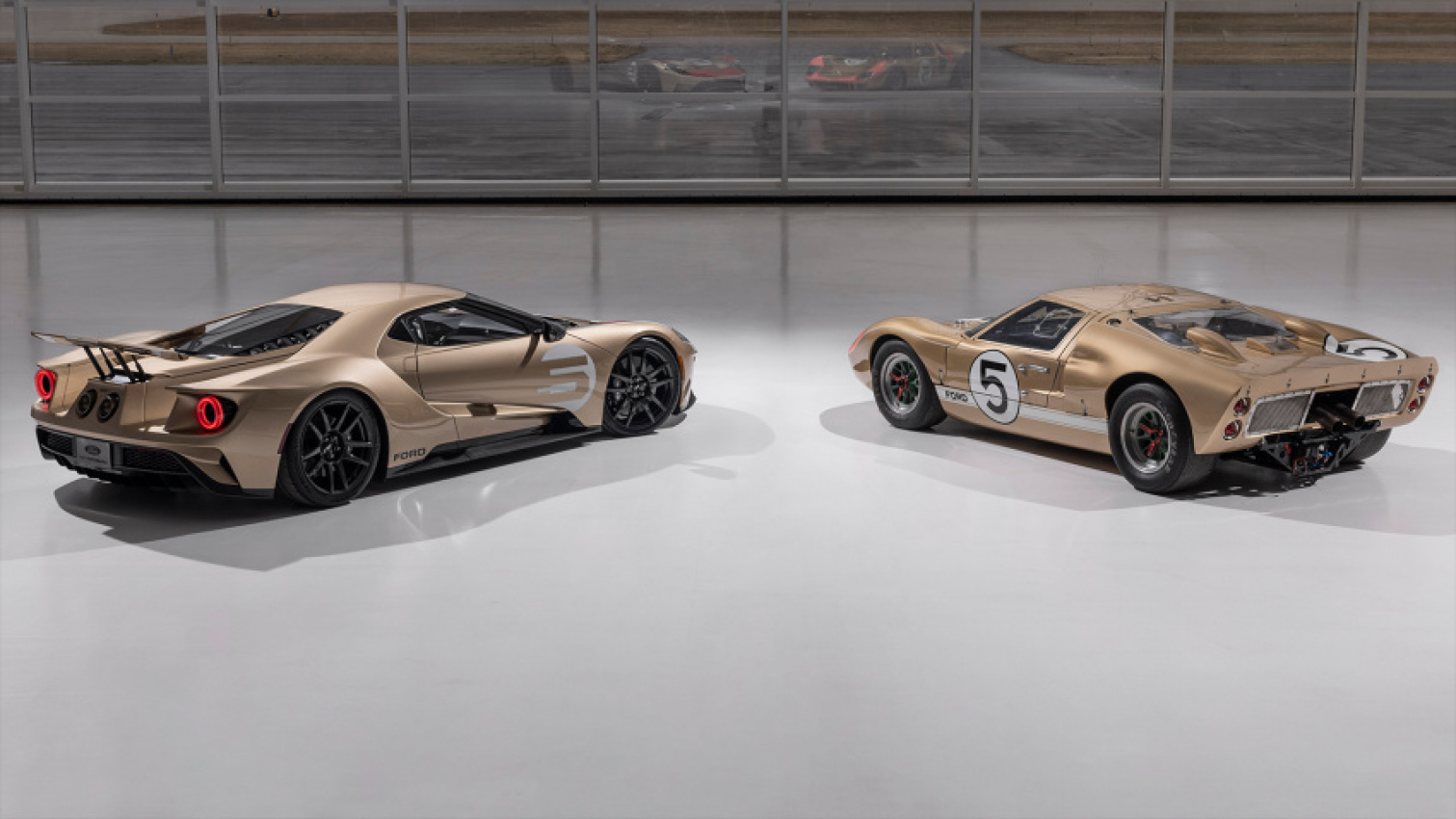 autos, cars, events, ford, 2022 ford gt holman moody heritage edition celebrates third place with golden paddle shifters