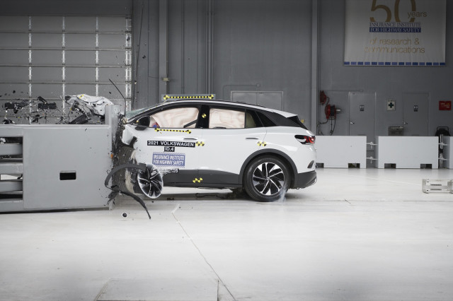 autos, cars, genesis, volvo, car safety, 2022 top safety pick awards: volvo, genesis ace iihs tests