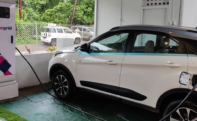 autos, cars, auto news, carandbike, delhi ev charging stations, delhi police, electric vehicle, electric vehicle charging, ev, ev charging, news, need adequate charging points to avoid traffic jams due to breakdown of evs: traffic police to delhi govt