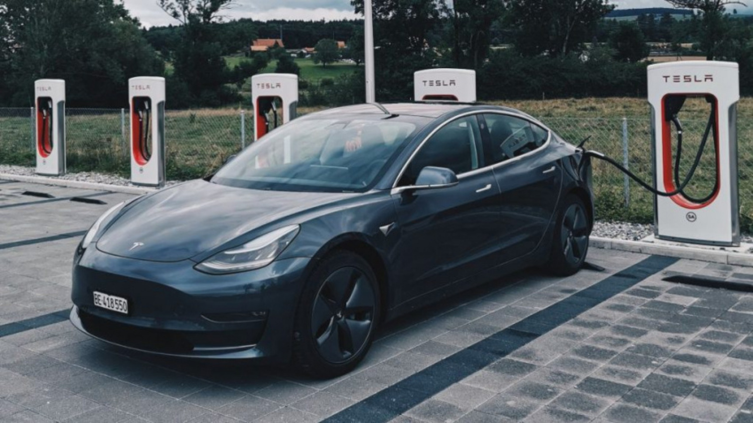 autos, cars, tesla, car buying, electric, 3 reasons not to buy a tesla in 2022