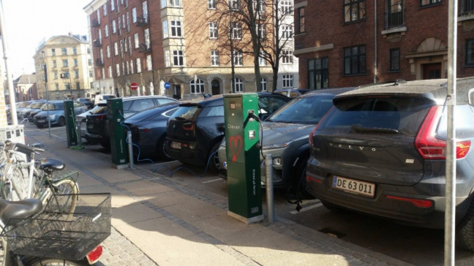 autos, cars, electric vehicle, electric vehicle (ev), where are the charging stations? driving an ev in nyc might leave you stranded