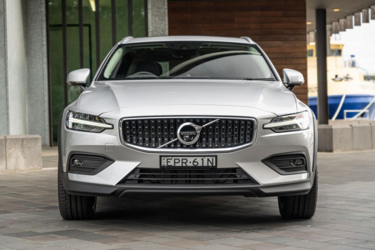 autos, cars, volvo, android, volvo v60, android, 2022 volvo v60 cross country review