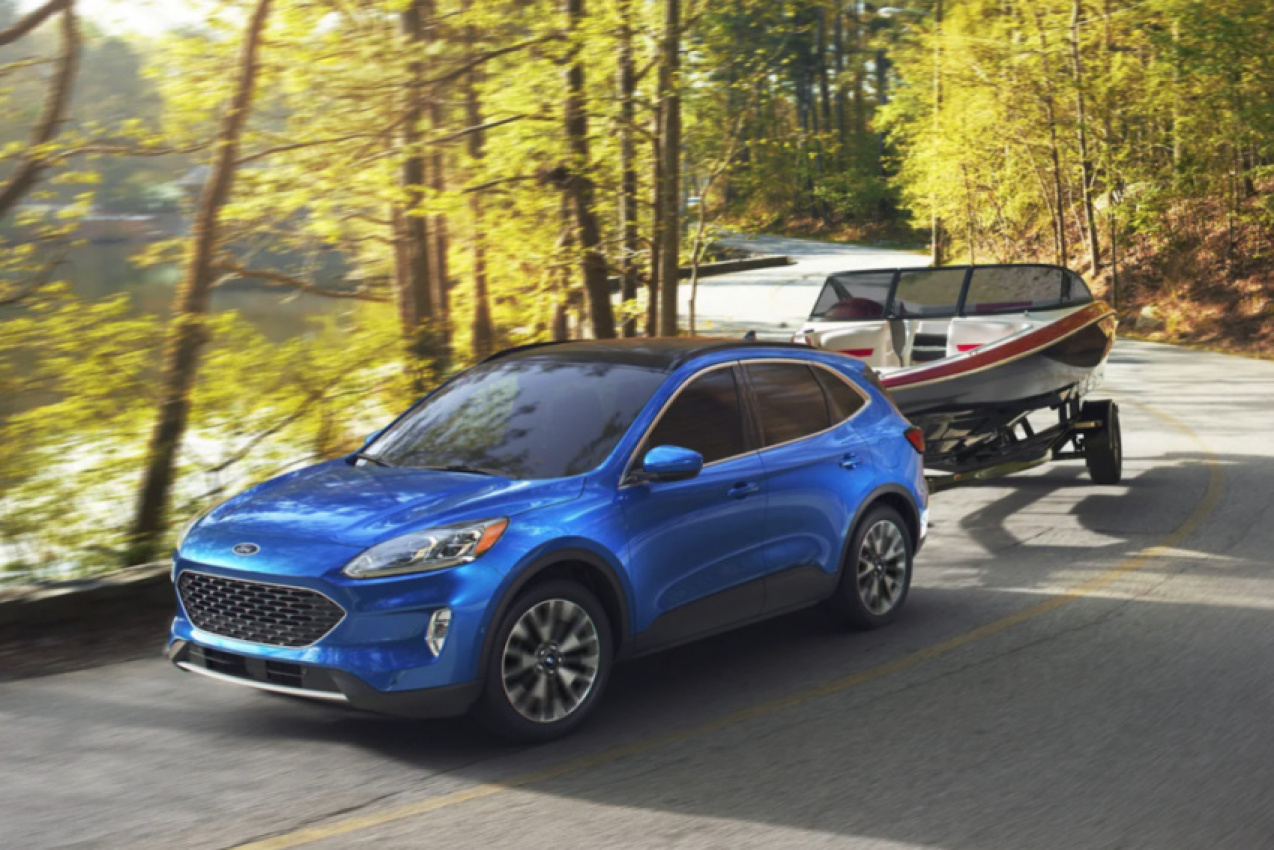 autos, cars, ford, toyota, escape, ford escape, rav4, suvs, toyota rav4, 3 reasons to buy the ford escape instead of the toyota rav4