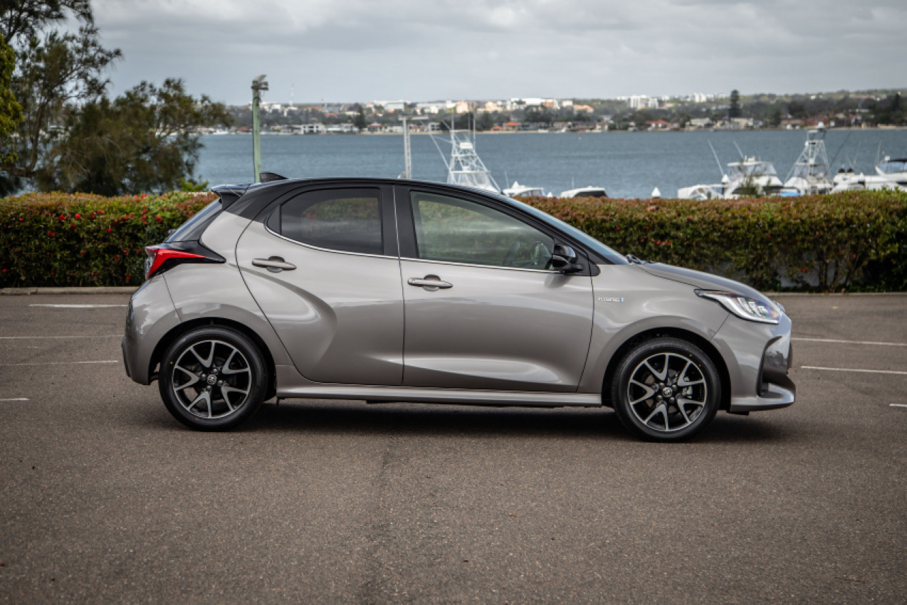 autos, cars, reviews, toyota, android, toyota yaris, android, 2022 toyota yaris zr hybrid review