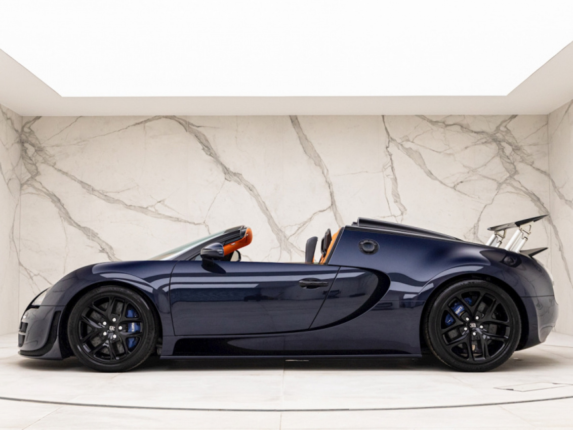 autos, bugatti, cars, news, bugatti veyron, used cars, bugatti veyron grand sport vitesse looks dapper in dark blue carbon fiber