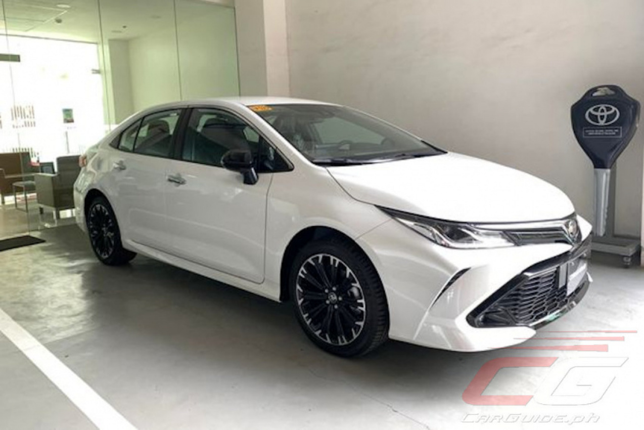 autos, cars, toyota, android, car launch, compact, news, android, toyota motor ph quietly adds 2022 corolla altis gr-s to line-up for p 1.302m