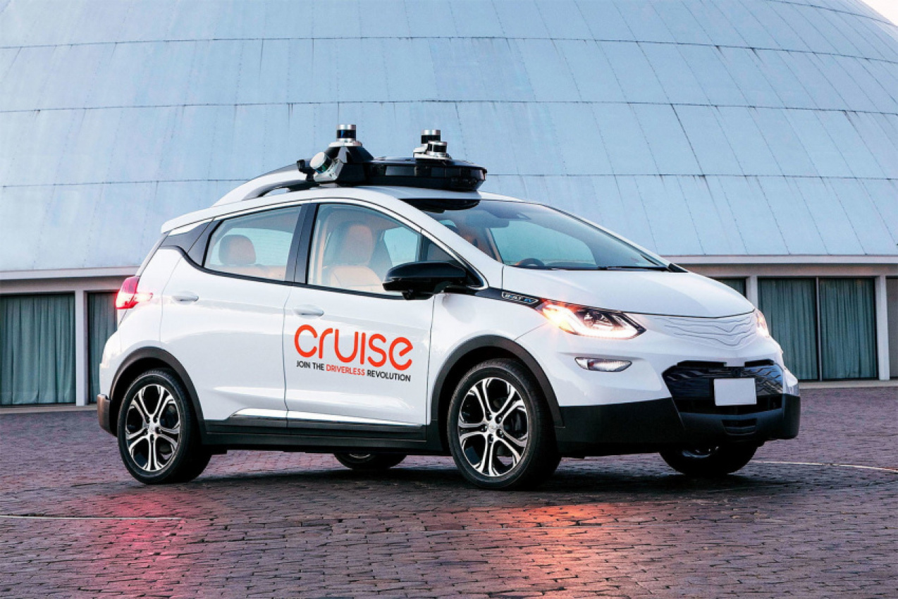 cars, autonomous cars, cruise, self driving cars, cops confused as they pull over an empty self-driving car