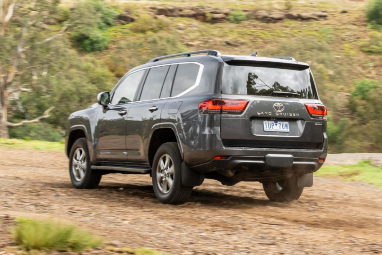 autos, cars, toyota, android, android, 2022 toyota landcruiser 300 series sahara review