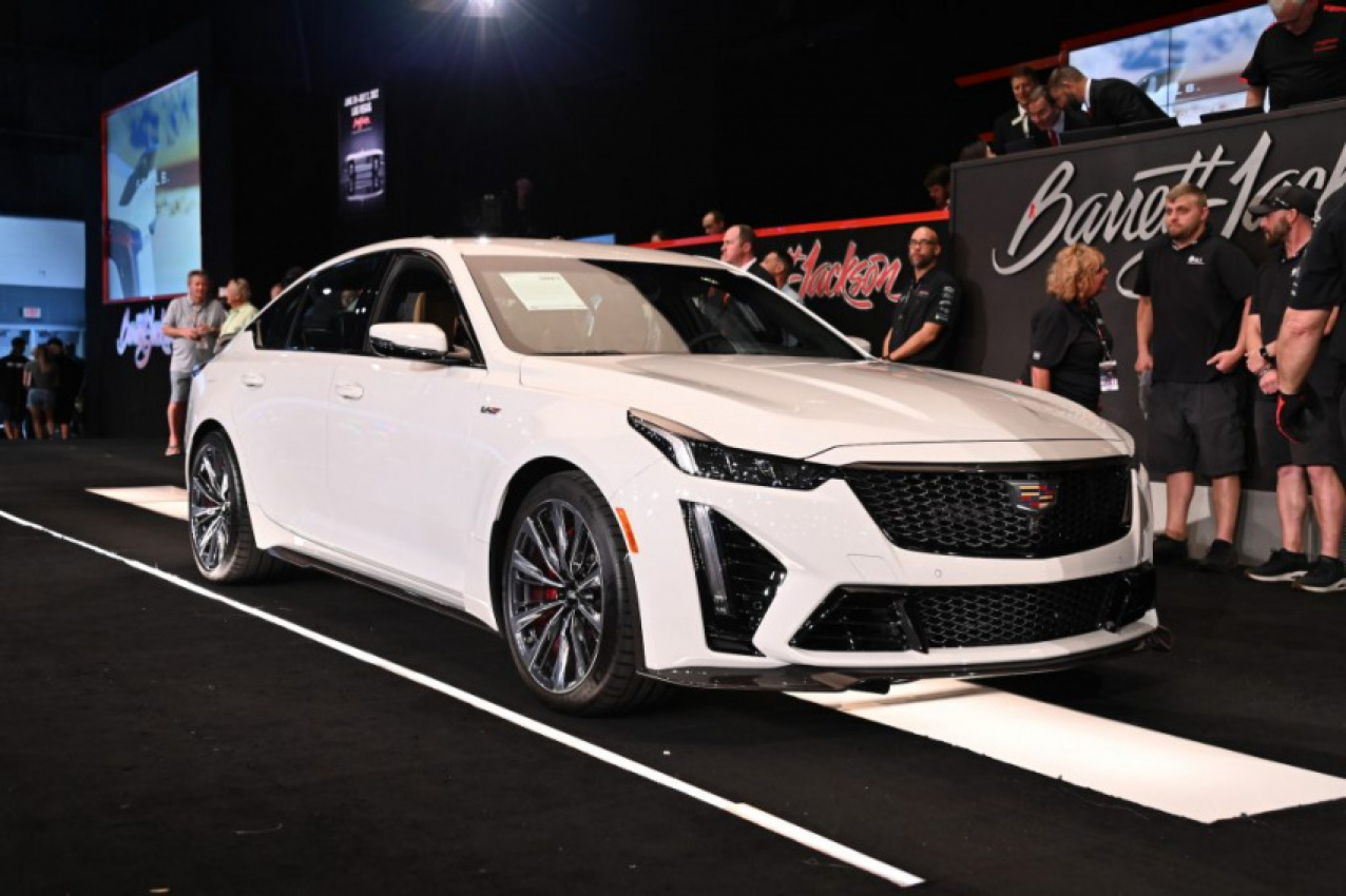 autos, cadillac, cars, blackwing, first of 120 cadillac ct5-v blackwing sells for $250,000