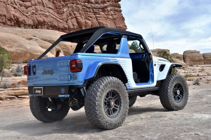 cars, jeep, concept cars, electric cars, jeep wrangler, off-road, off-roaders, jeep built a monster electric prototype to show what evs can really do off-road