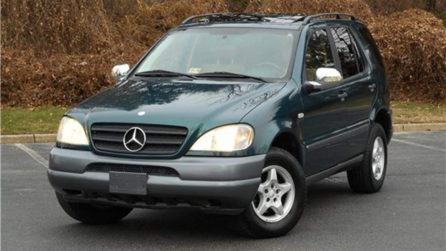autos, cars, land rover, lincoln, luxury suv, mercedes-benz, small, 4 classic used luxury suvs that never die
