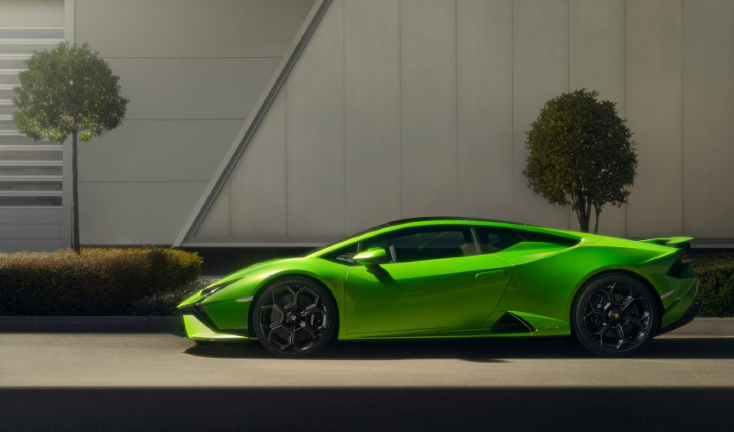 autos, cars, lamborghini, car, cars, driven, driven nz, lamborghini huracan, lamborghini huracan tecnica revealed as best both worlds, new zealand, news, nz, lamborghini huracan tecnica revealed as the best of both worlds