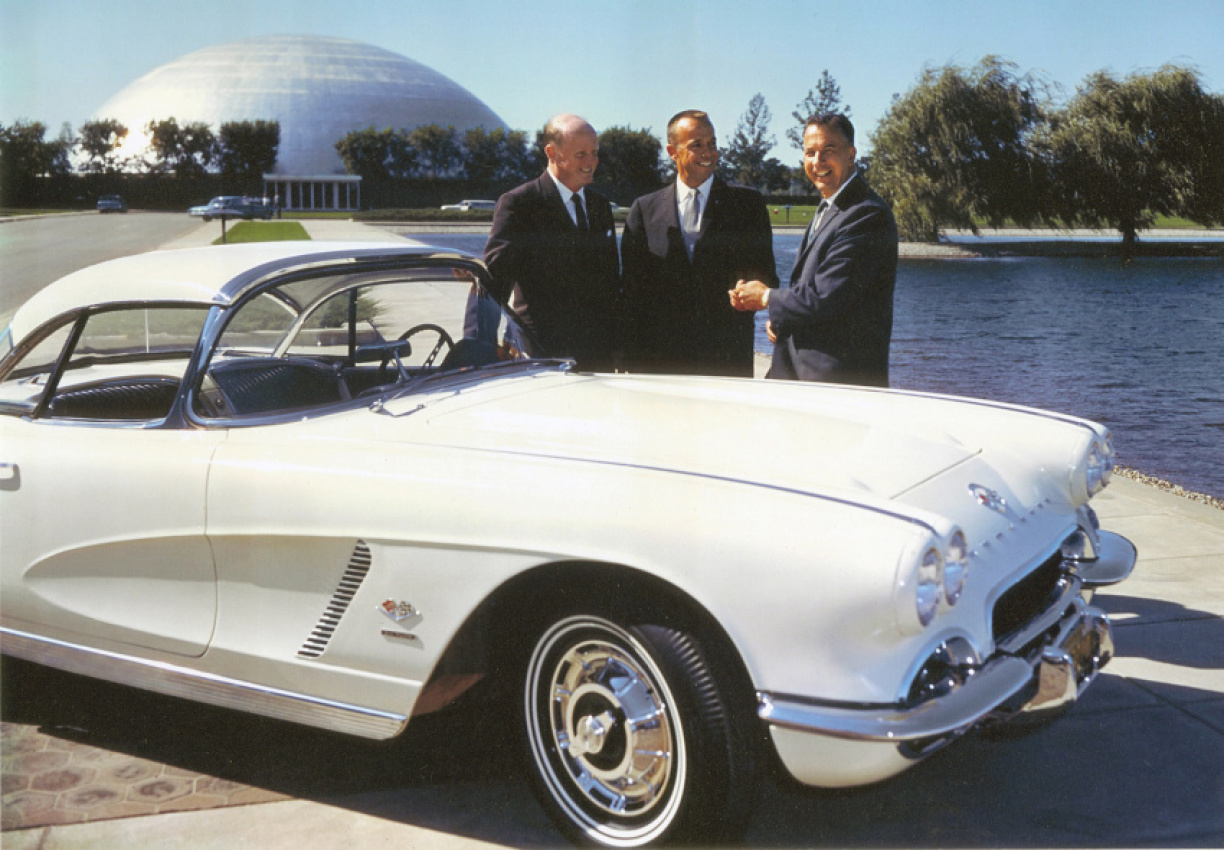 autos, cars, chevrolet, corvette, history, chevrolet used to lease astronauts a corvette for $1