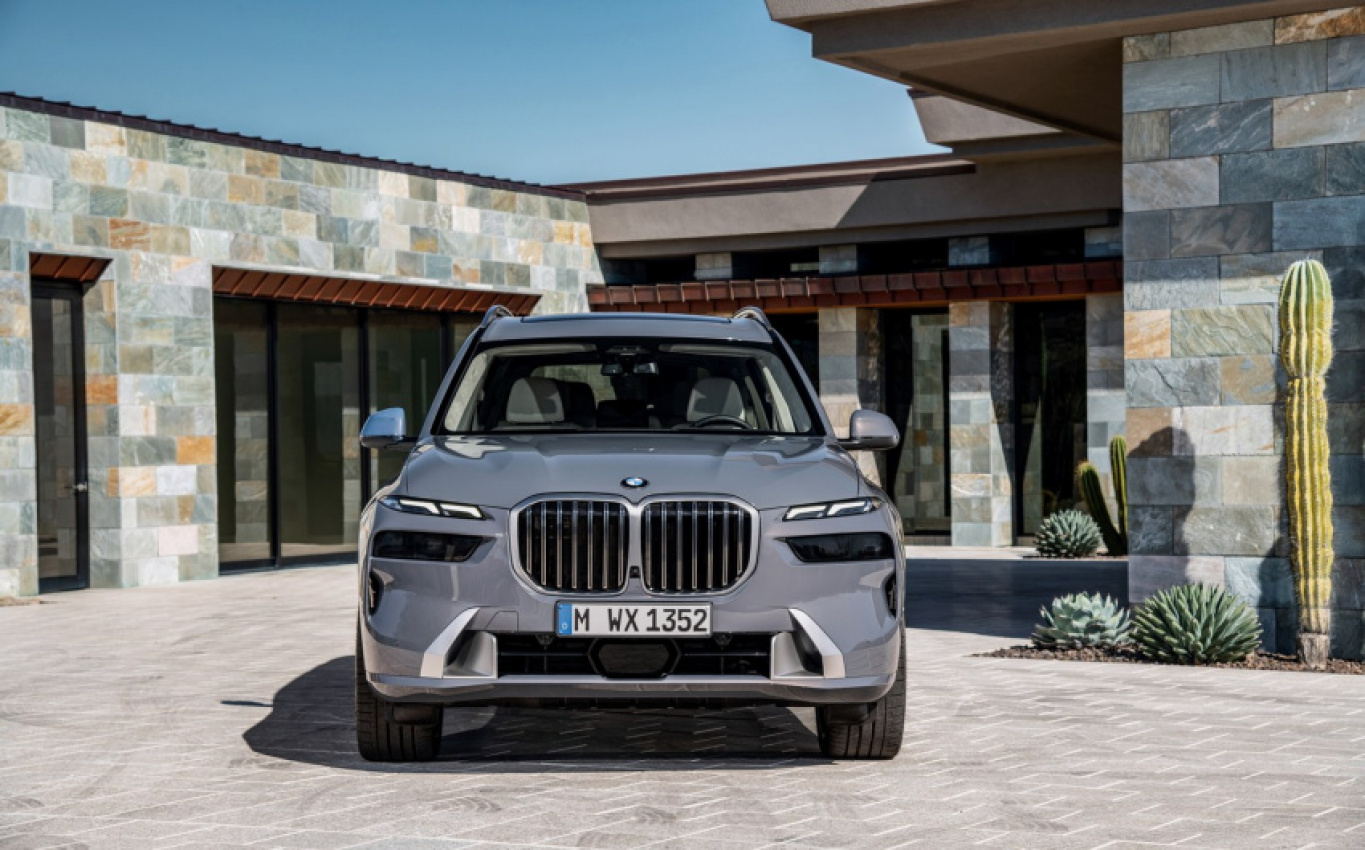 autos, bmw, cars, news, bmw x7, suv, refreshed bmw x7 revealed with updated styling, revamped interior and mild-hybrid assistance