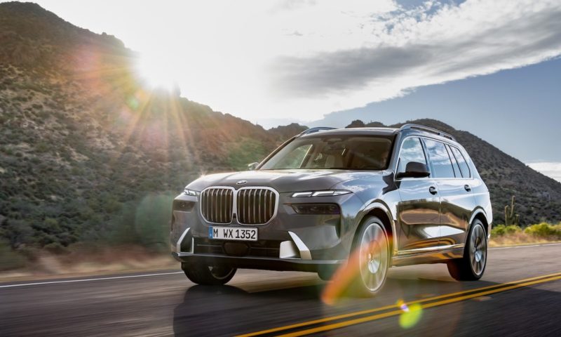 all news, autos, bmw, cars, facelift, lci, m60i, sav, x7, xdrive, xdrive40d, bmw unveils facelifted grille with an updated x7 attached