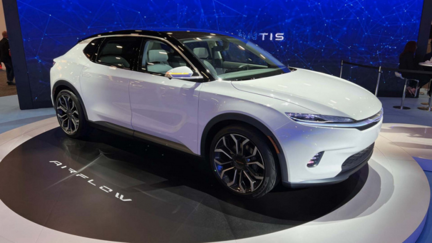 autos, cars, chrysler, auto shows, chrysler news, concept cars, electric cars, new york auto show, suvs, chrysler rolls out updated airflow ev concept at 2022 new york auto show