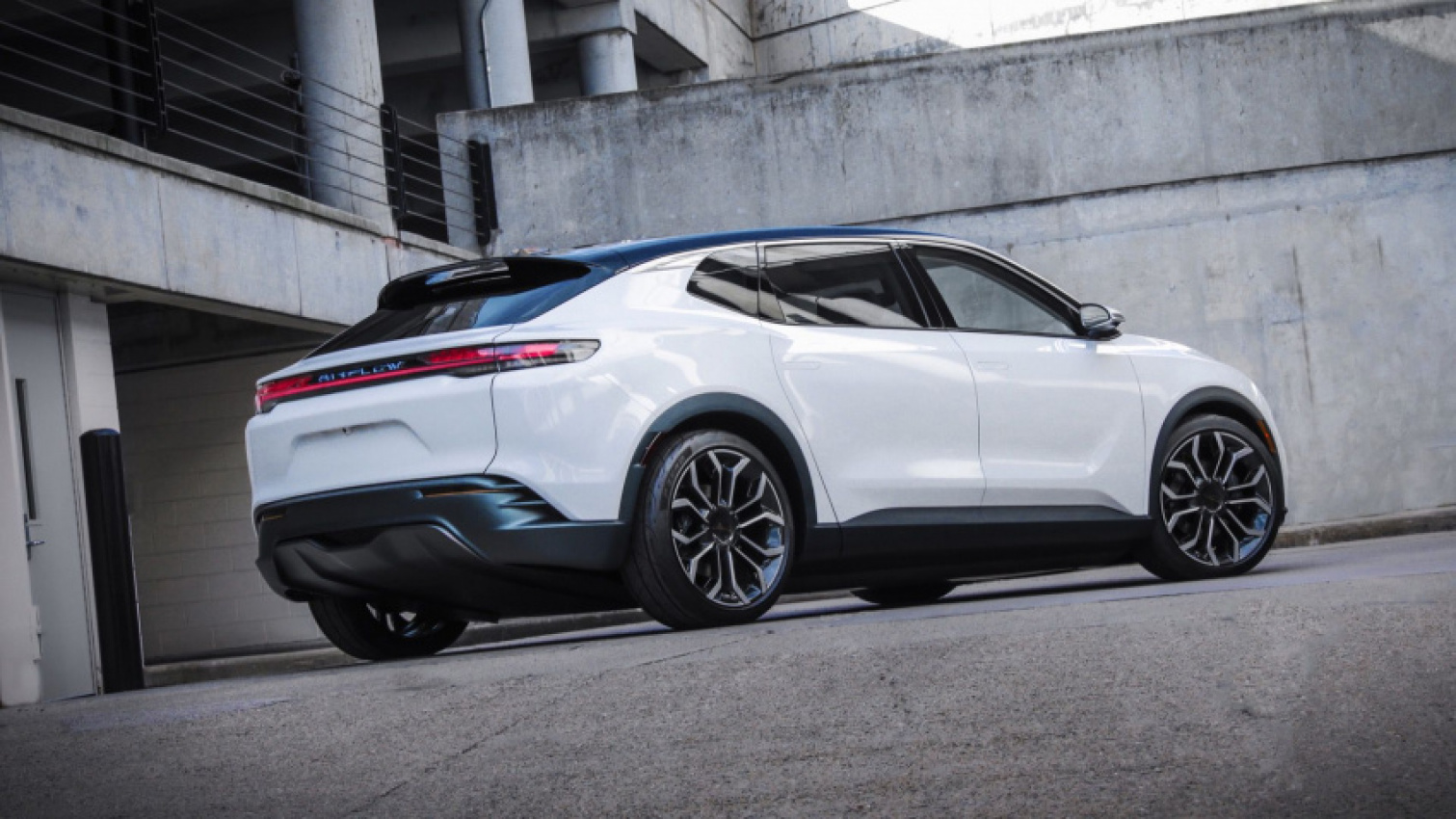 autos, cars, chrysler, chrysler's 2025 airflow concept gets dark, new graphite variant