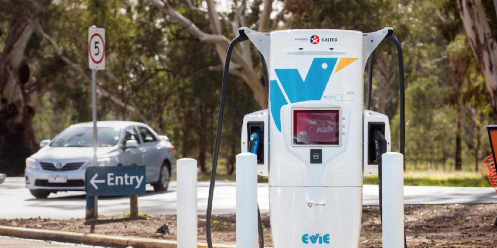 autos, cars, electric vehicle, energy & infrastructure, australia, charging infrastructure, charging points, evie networks, tritium, victoria, evie networks spreads charging across victorian towns