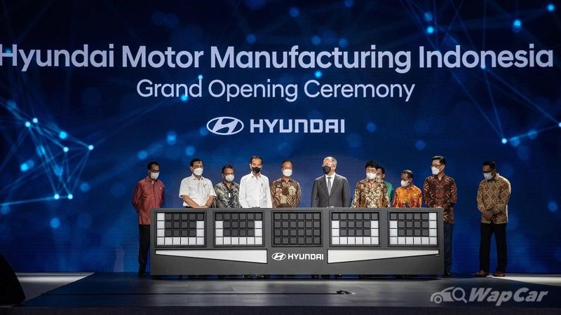 autos, cars, hyundai, ckd ioniq 5 makes up over 50 percent of hyundai’s total bookings at 2022 indonesia motor show