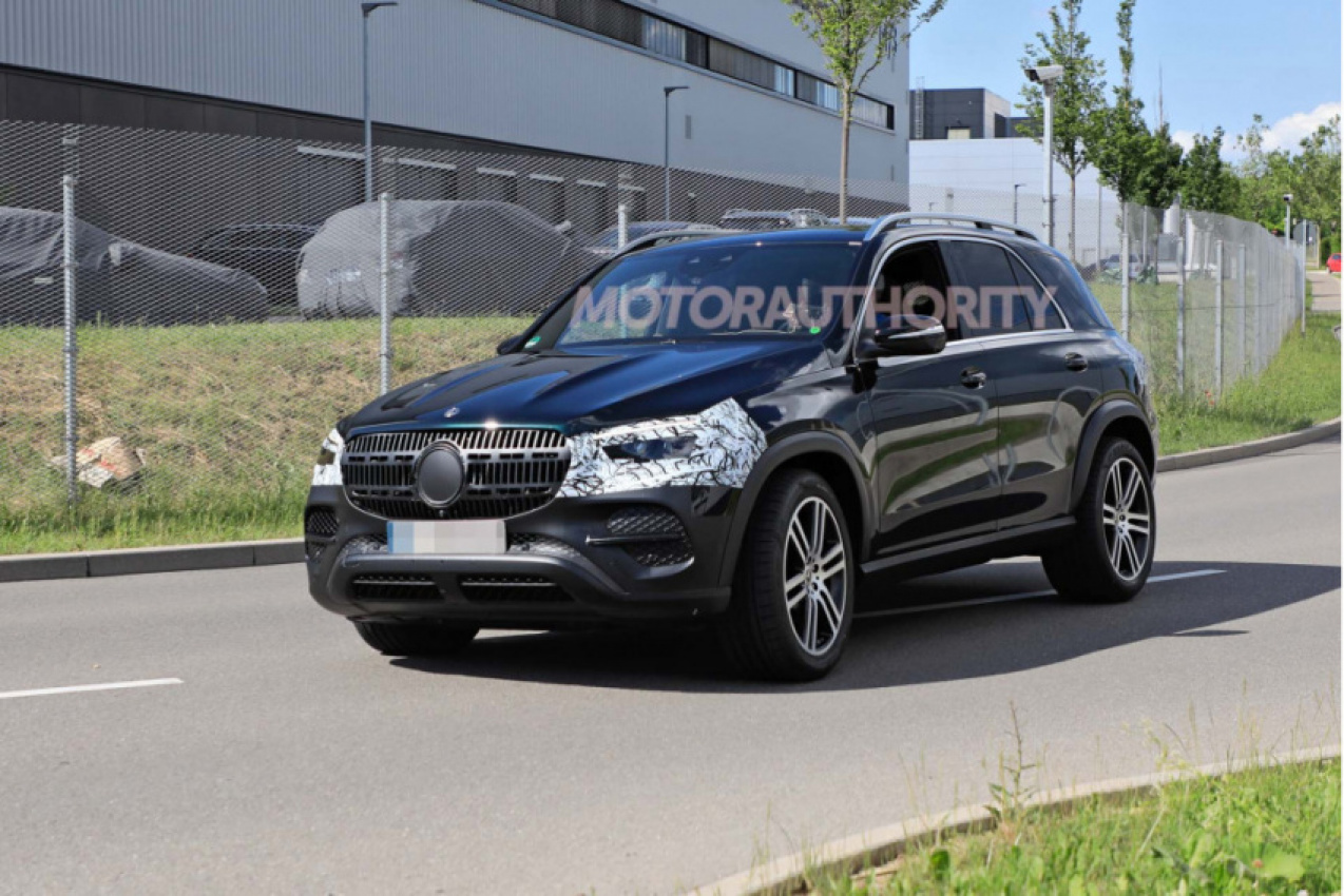 autos, cars, mercedes-benz, luxury cars, mercedes, mercedes-benz gle, mercedes-benz gle class news, mercedes-benz news, spy shots, suvs, videos, youtube, 2024 mercedes-benz gle-class spy shots and video: mid-cycle update on the way