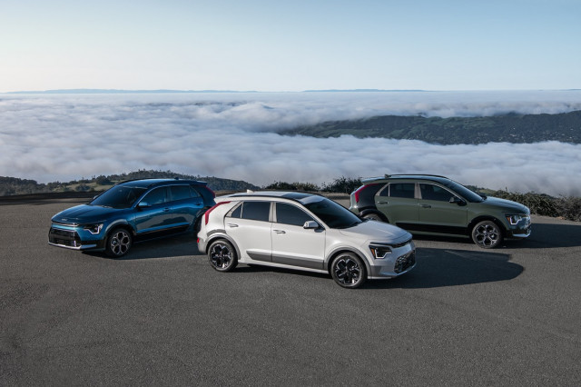 autos, cars, hyundai, kia, android, hyundai palisade, kia telluride, lists, android, 2023 kia telluride and hyundai palisade headline this week's new car reviews