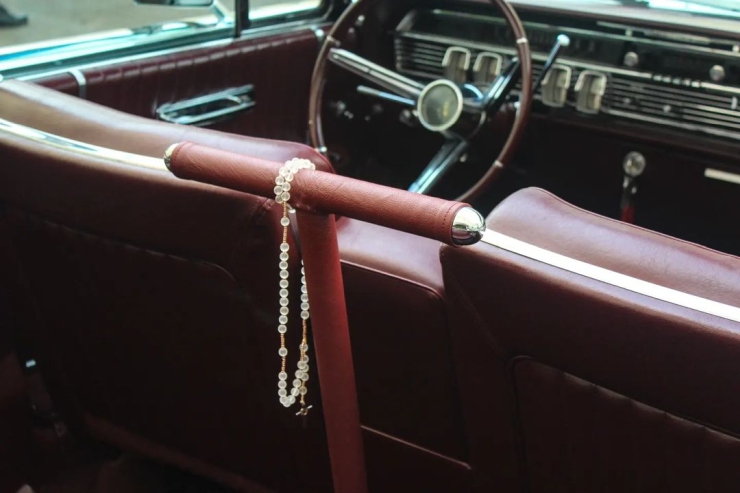 autos, cars, lincoln, lincoln continental, billionaire yohan poonawalla's rare lincoln continental convertible in images