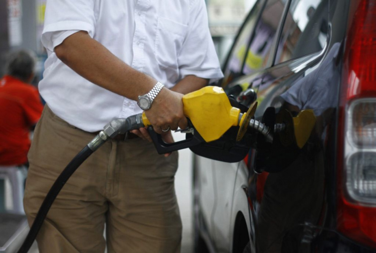 autos, cars, mini, autos news, warnings over ron95 petrol sales working, says minister