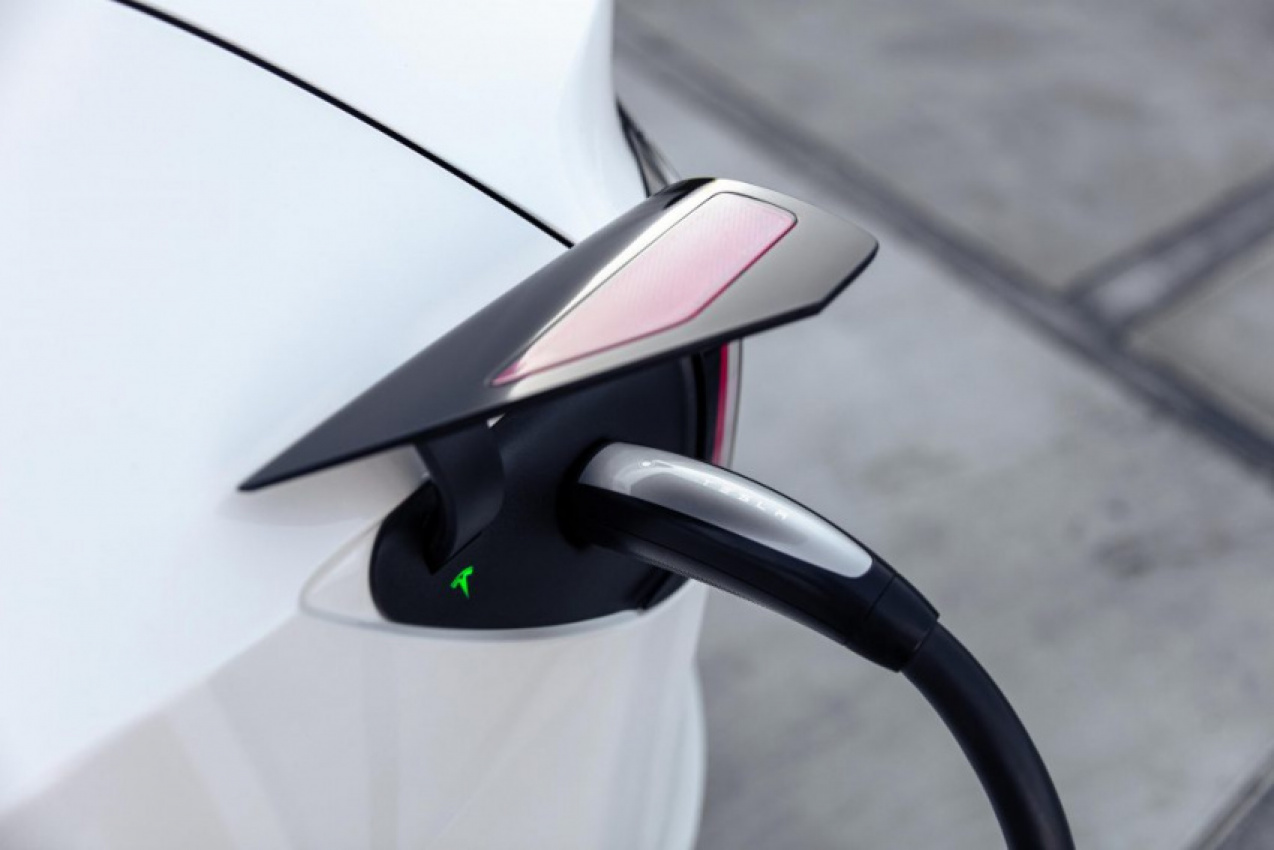 autos, cars, news, space, spacex, tesla, tesla orders after april 17 will not include mobile charging connector
