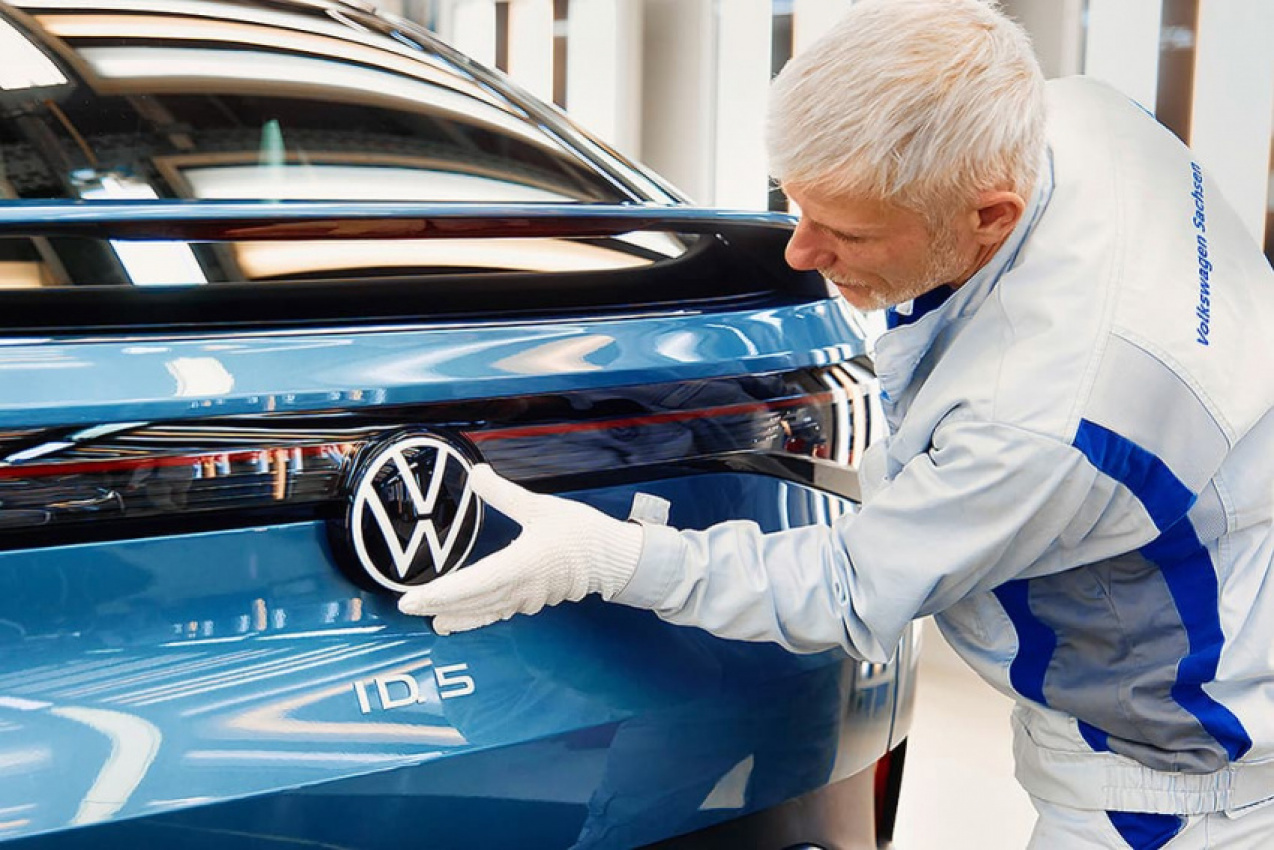 autos, cars, reviews, volkswagen, car news, electric cars, id.4, volkswagen id.4 and id.5 arriving in oz next year