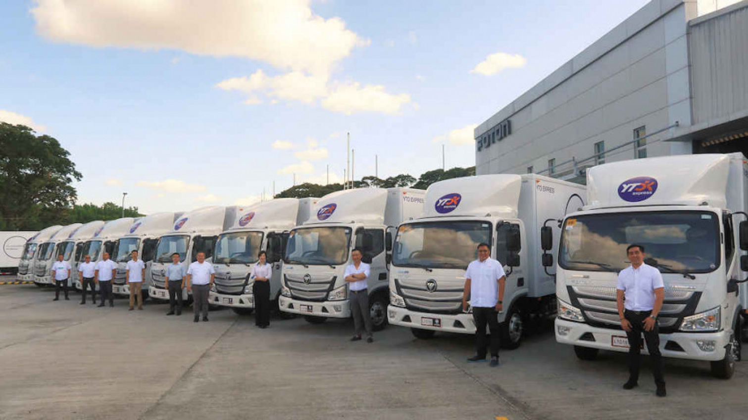 autos, cars, foton corporate, foton cv, news, foton ph turns over 300 trucks to yto express philippines